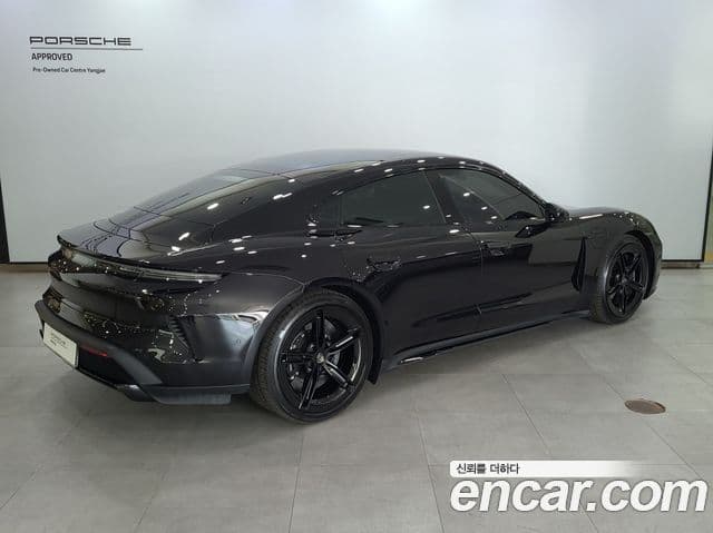 Porsche Taycan 2025 — ფოტო 19/20