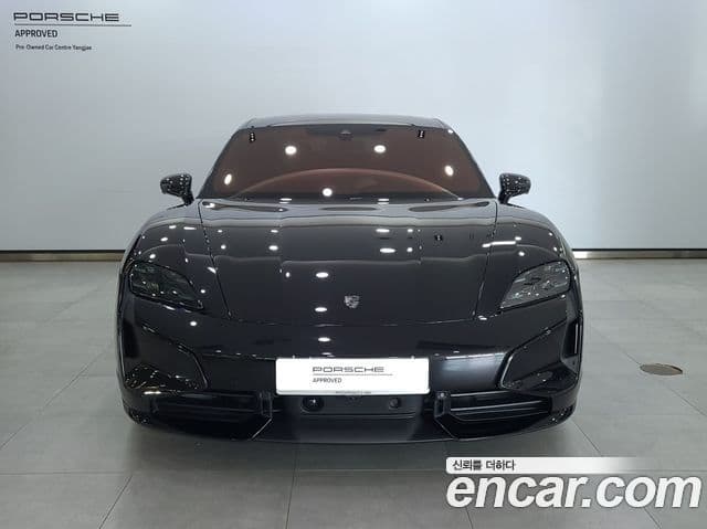 Porsche Taycan 2025 — ფოტო 7/20