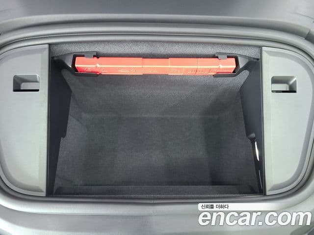 Porsche Taycan 2025 — ფოტო 4/20
