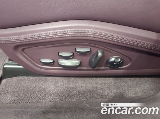 Porsche Taycan 2025 — ფოტო 18/20