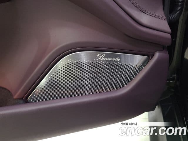 Porsche Taycan 2025 — ფოტო 12/20