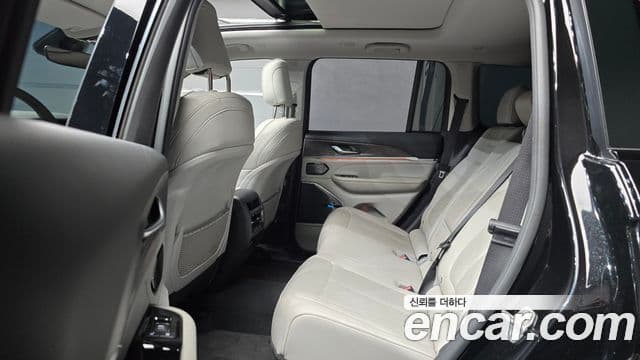 Jeep Grand Cherokee 2023 — Şəkil 12/20