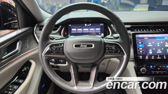 Jeep Grand Cherokee 2023 — Şəkil 13/20
