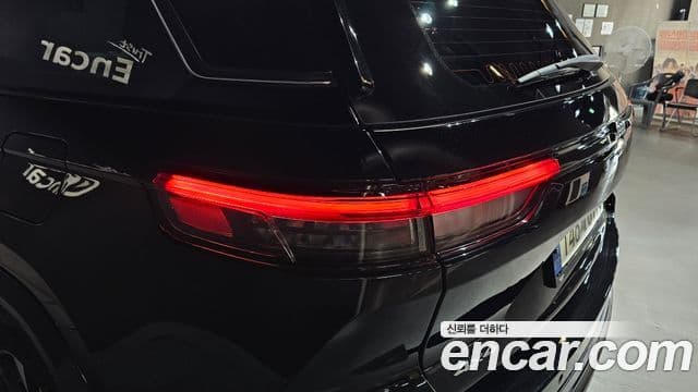 Jeep Grand Cherokee 2023 — Photo 9/31