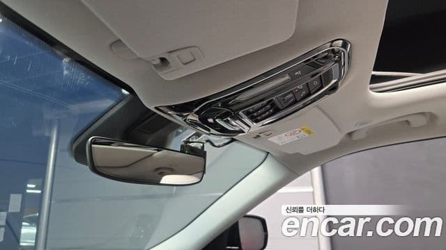 Jeep Grand Cherokee 2023 — Photo 26/31