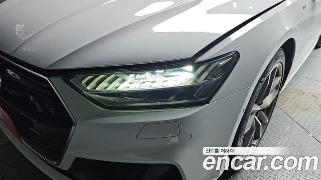 Audi A7 2020 — Photo 17/35