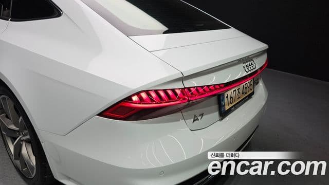 Audi A7 2020 — Photo 28/35