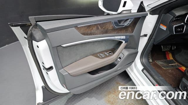 Audi A7 2020 — Photo 25/35