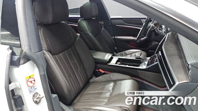 Audi A7 2020 — Photo 18/35