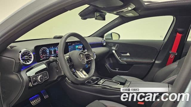 Mercedes-Benz A-Class 2025 — Şəkil 13/17