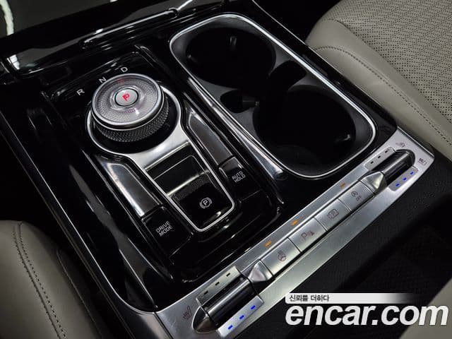 Kia Carnival 2021 — Şəkil 14/20