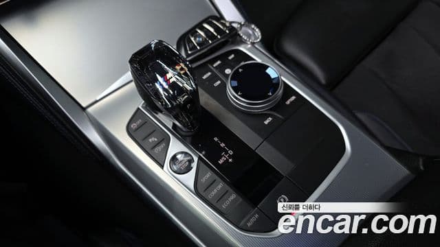 BMW 4 Series 2021 — ფოტო 8/20