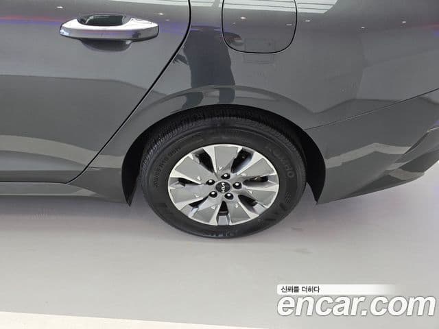 Kia K5 2022 — Şəkil 4/19