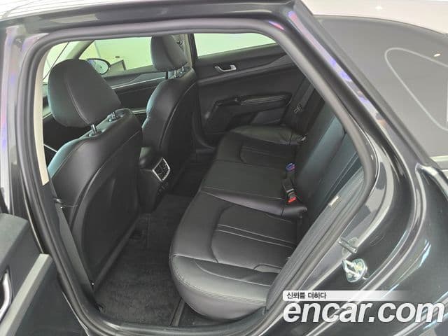Kia K5 2022 — Şəkil 8/19