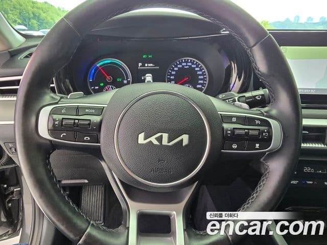 Kia K5 2022 — Şəkil 12/19
