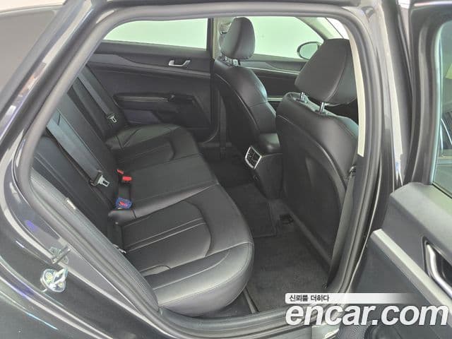 Kia K5 2022 — Şəkil 18/19