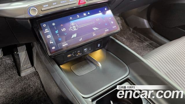 Hyundai Grandeur 2023 — Şəkil 18/20