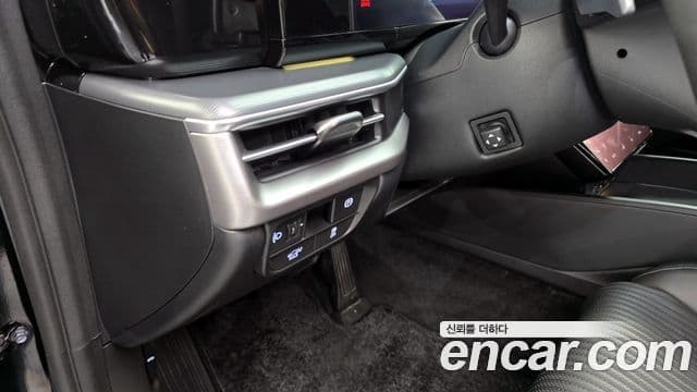 Hyundai Grandeur Hybrid 2023 — Photo 29/36