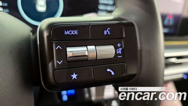 Hyundai Grandeur Hybrid 2023 — Photo 28/36
