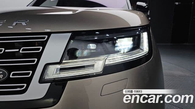 Land Rover Range Rover 2023 — Photo 11/45