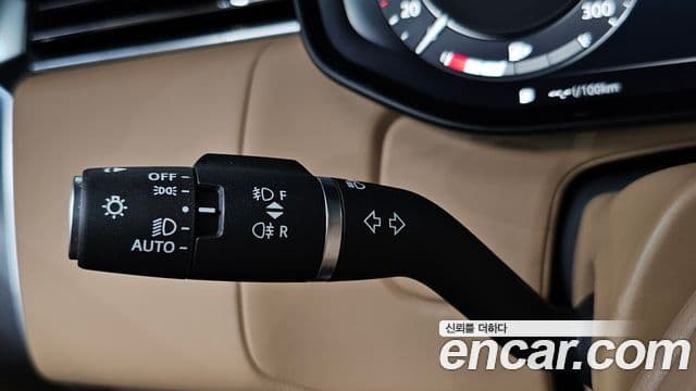 Land Rover Range Rover 2023 — Photo 5/45