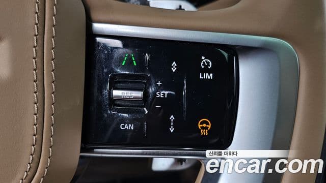 Land Rover Range Rover 2023 — Photo 21/45