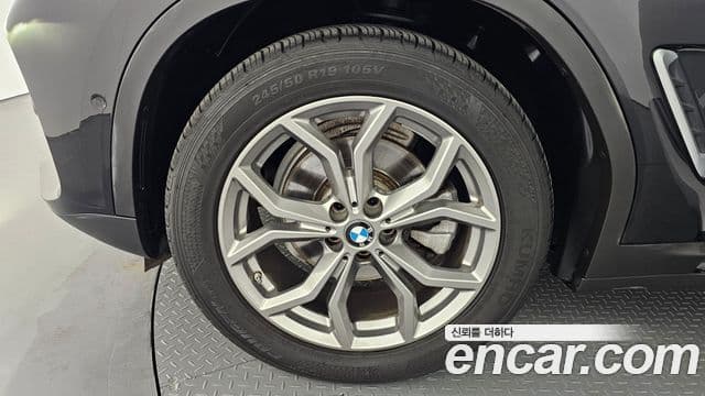 BMW X4 2021 — Photo 1/20