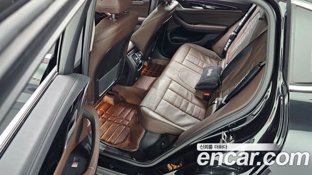 BMW X4 2021 — Photo 16/20