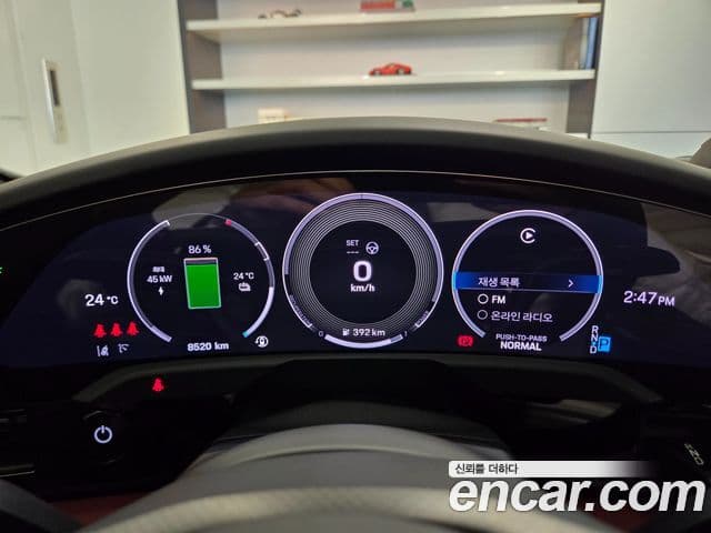 Porsche Taycan 2025 — Photo 5/20