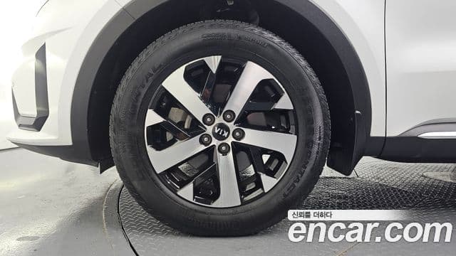 Kia Sorento 2021 — Фото 5/20