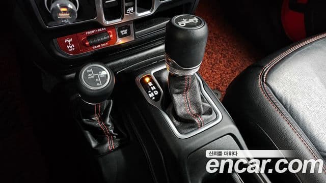 Jeep Wrangler 2018 — Фото 9/20