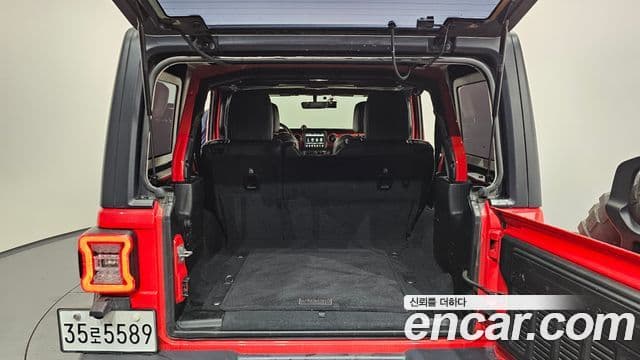 Jeep Wrangler 2018 — Фото 18/20
