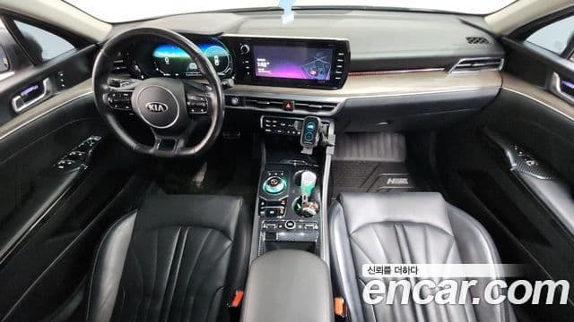 Kia K5 2020 — ფოტო 7/20