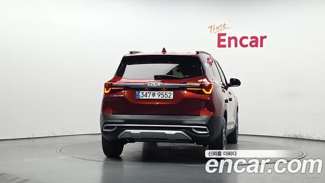 Kia Seltos 2022 — ფოტო 3/20