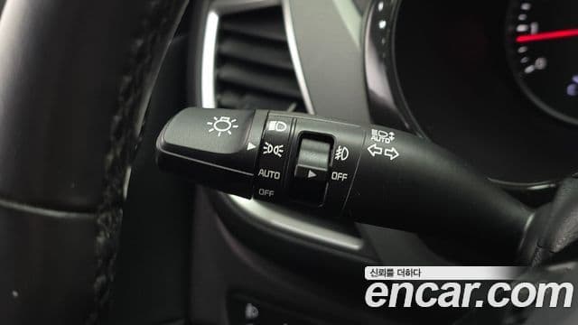 Kia Seltos 2022 — ფოტო 19/20