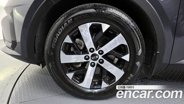 Kia Sorento 2021 — Фото 5/20