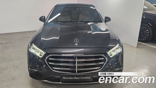 Mercedes-Benz E-Class 2024 — ფოტო 1/20
