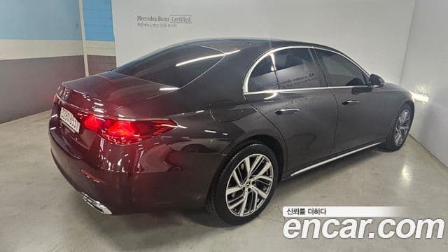 Mercedes-Benz E-Class 2024 — ფოტო 2/20