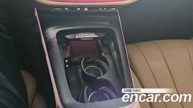 Mercedes-Benz E-Class 2024 — ფოტო 13/20