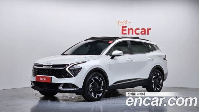 Kia Sportage 2022 — Фото 1/20