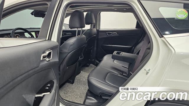 Kia Sportage 2022 — Фото 12/20