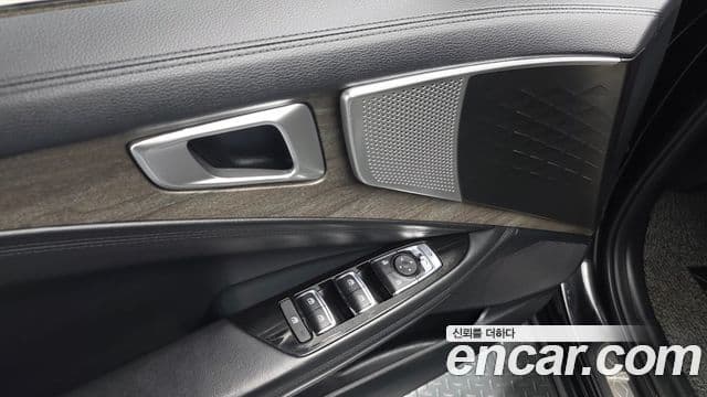 Kia K8 2021 — Photo 4/35