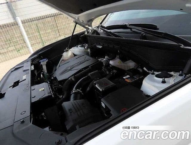Hyundai Santa Fe 2024 — ფოტო 18/20