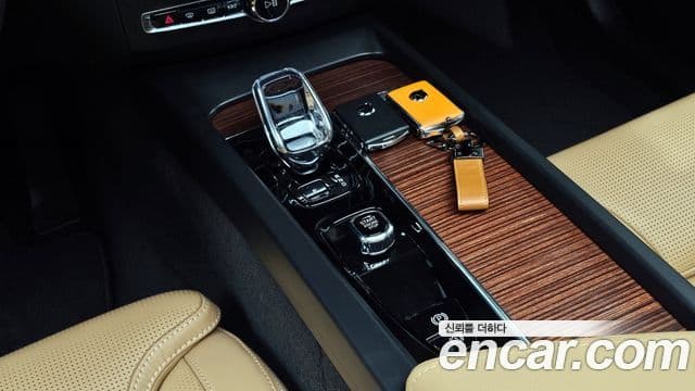 Volvo XC60 2025 — Şəkil 9/20