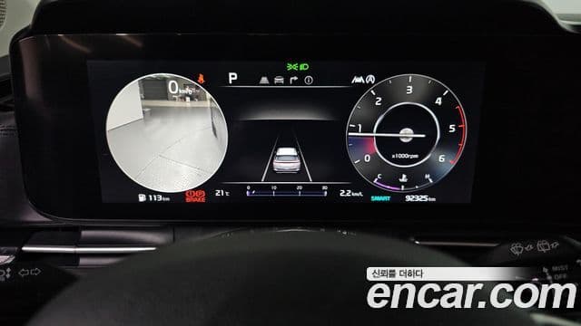 Kia Carnival 2021 — ფოტო 8/20
