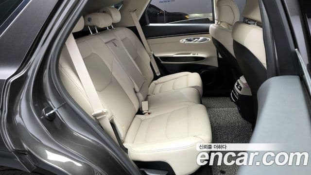 Genesis GV70 2023 — ფოტო 11/20