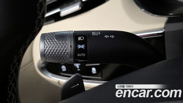 Genesis GV70 2023 — Photo 36/38