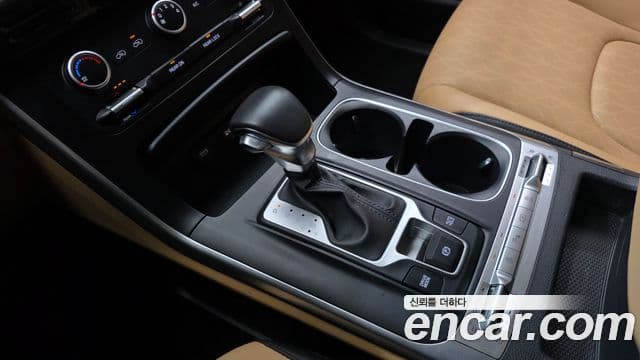 Kia Carnival 2023 — ფოტო 9/20
