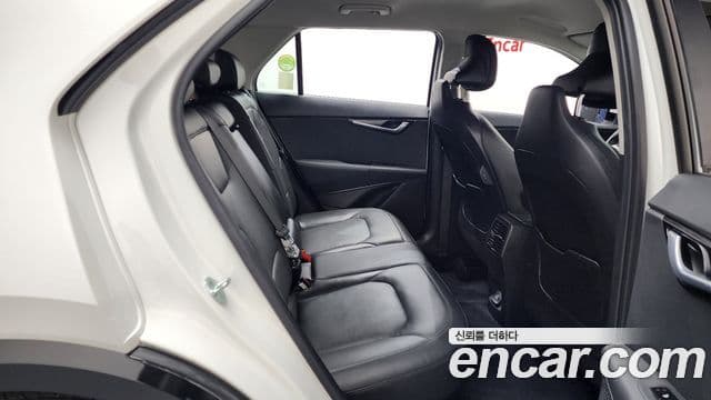 Kia Niro 2022 — Фото 11/20