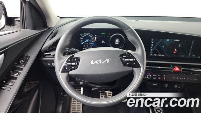 Kia Niro 2022 — Фото 13/20